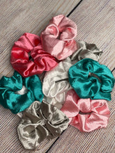 Load image into Gallery viewer, Silk Scrunchies