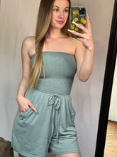 Load image into Gallery viewer, Strapless Smocked Romper

