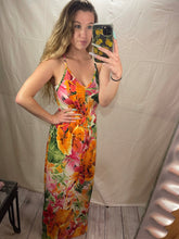 Load image into Gallery viewer, Tropical Vacation Maxi Dress
